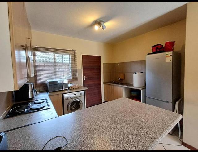 2 BEDROOM APARTMENT FOR SALE IN STONERIDGE